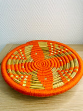 Charger l'image dans la galerie, Plat décoratif "Orange et doré"