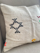 Charger l'image dans la galerie, Housse de coussin à motifs berbères