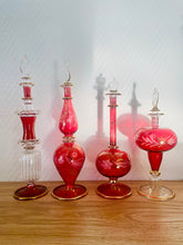 Charger l'image dans la galerie, Grand flacon en verre n°10 26cm
