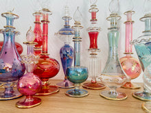 Charger l'image dans la galerie, Grand Flacon en verre n°6 19,5cm
