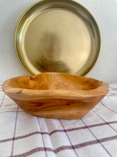 Charger l'image dans la galerie, Coupe en bois d'olivier n°1
