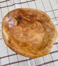 Charger l'image dans la galerie, Coupe en bois d'olivier n°5
