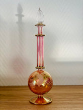 Charger l'image dans la galerie, Grand flacon en verre n°11 24,5cm

