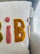 Charger l'image dans la galerie, Housse de coussin "Habibi"
