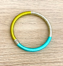 Charger l'image dans la galerie, Jonc en soie de cactus turquoise et vert olive

