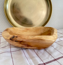 Charger l'image dans la galerie, Coupe en bois d'olivier n°4
